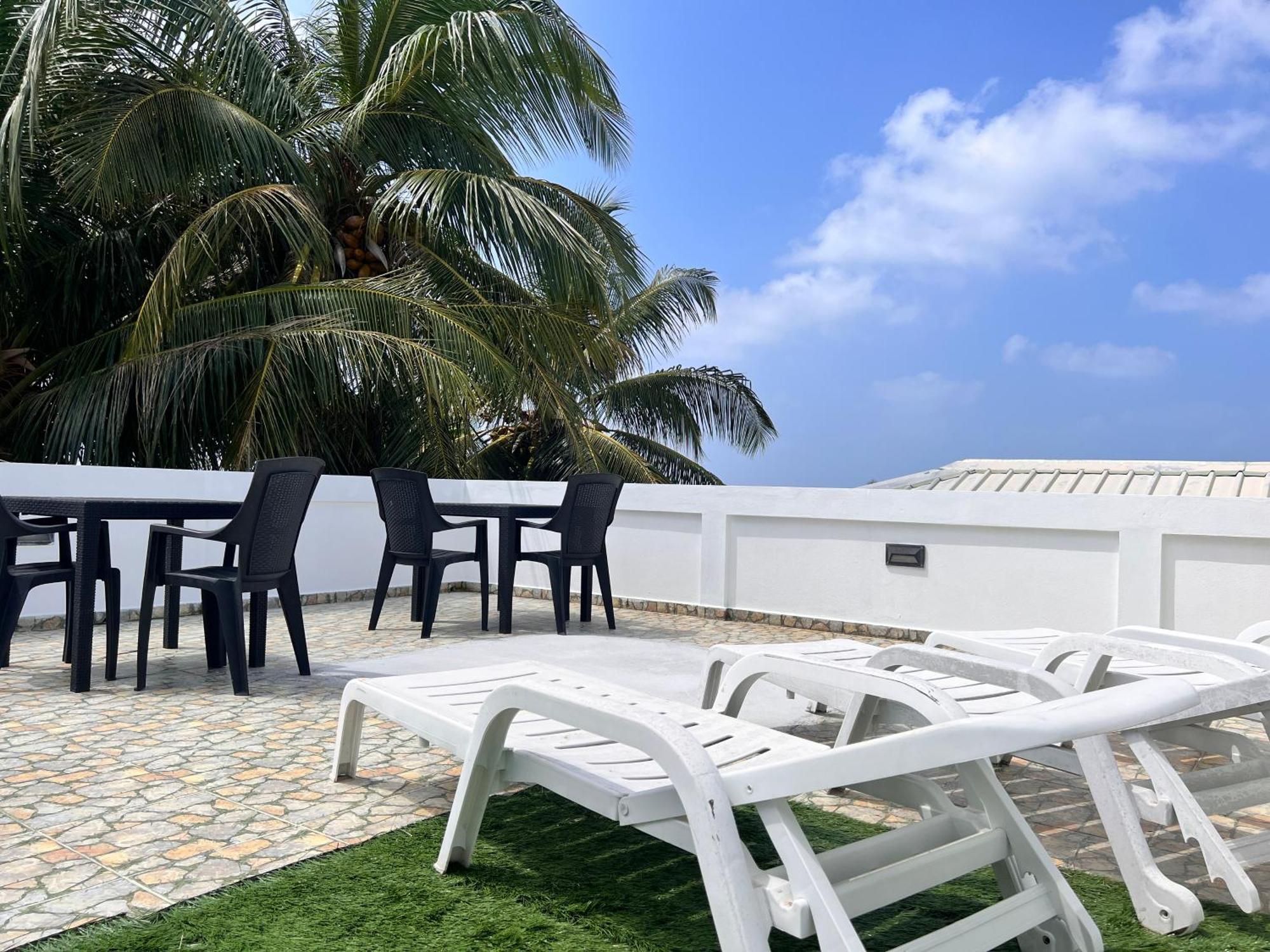 Biosphere Inn Dharavandhoo Buitenkant foto