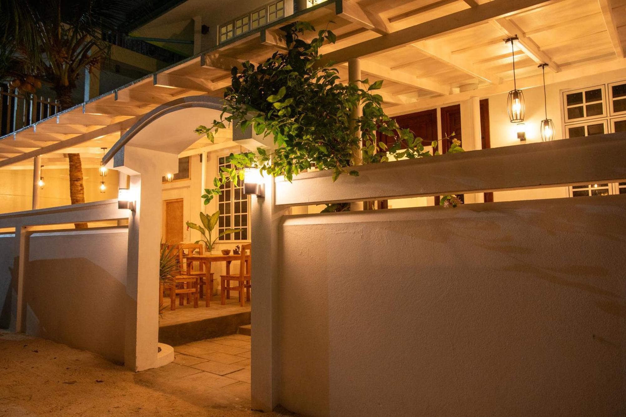 Biosphere Inn Dharavandhoo Buitenkant foto